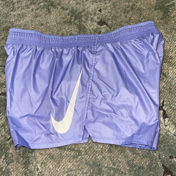 Nike Swoosh womens running shorts - Picture 6 of 6